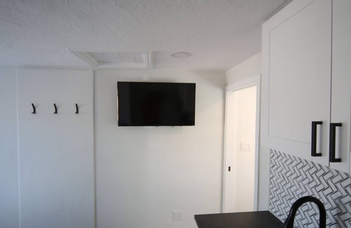 North Park Hill Condo | Newley remodeled studio in Denver/Park Hill