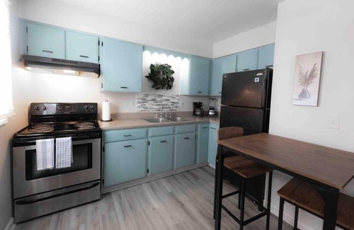 Marion House | *NewListing* 1 BR Home | Wifi | Pet Friendly | IWU