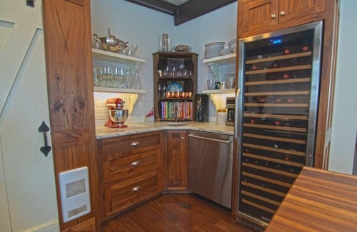 Hillcrest House | Newly Air- Conditioned Luxury Adirondack Living in Lake Placid Village