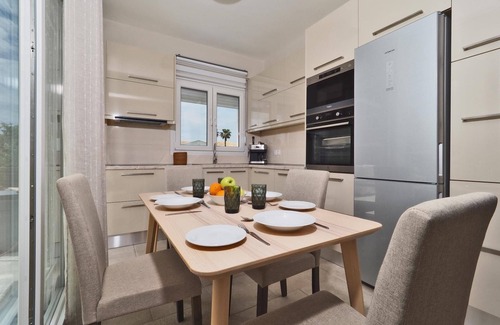 Ag. Georgios Villa | Newly Built 2-Bedroom Villa, A/C, Private Pool, 5 mins walk to Restaurants & Beach in Agios Georgios