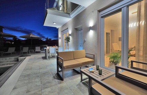 Ag. Georgios Villa | Newly Built 2-Bedroom Villa, A/C, Private Pool, 5 mins walk to Restaurants & Beach in Agios Georgios