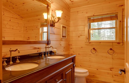 Bethel House | Newly Built Bethel Log Cabin with Deck, Near Skiing!