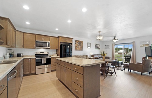 Brillion Condo | Newly Built Brillion Townhouse - Central to Appleton, Green Bay, Manitowoc, etc