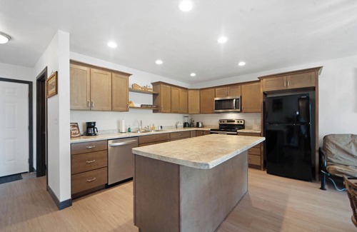 Brillion Condo | Newly Built Brillion Townhouse - Central to Appleton, Green Bay, Manitowoc, etc