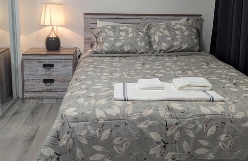 Southwest Edmonton House | Newly built cozy 1 bed basement suite