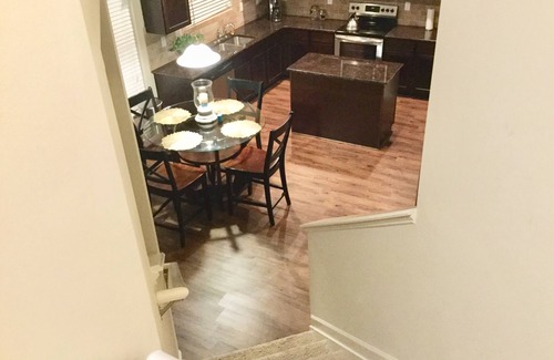 Covington House | Newly built Cozy Home Vacation for families or couples, the perfect getaway.