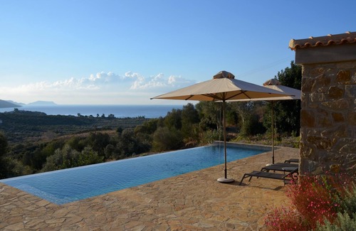 Pylos-Nestoras House | Newly built finca with pool above the picturesque Finikounda Bay, Peloponnese