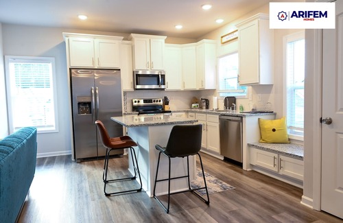 Church Street House | Newly built home 7-10 min from Atlanta Airport, convenience&comfort in mind