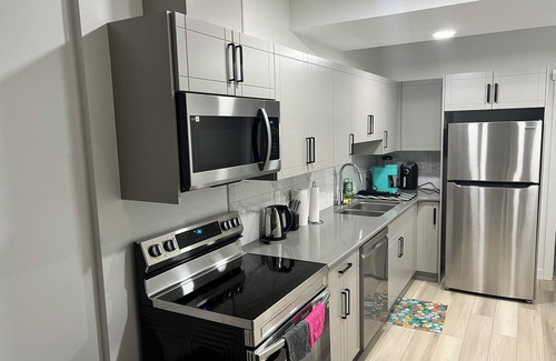 West Edmonton House | Newly Built Home Away from Home - Close to WEM and River Cree Resort/Casino