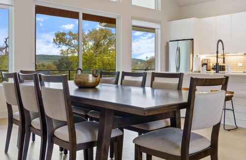 Lower Basin Lake Travis House | Newly Built Home near Lake Austin w/Huge Balcony, Spacious Yard + New Appliances
