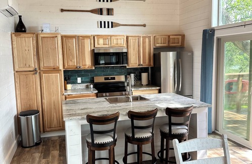 Graham Cabin | Newly Built Lakefront Getaway! Your Perfect Escape Awaits you @ Deer Creek Cabin