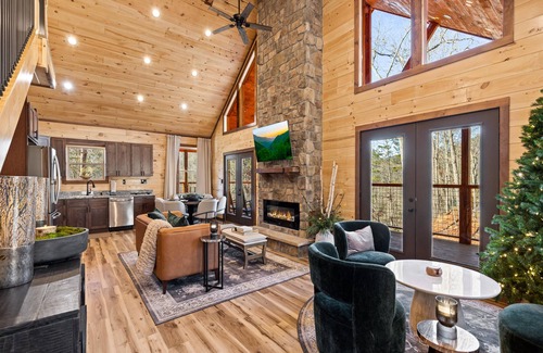 Pigeon Forge Cabin | Newly Built, Lux Pet-Friendly Cabin in a Great Location Near Pigeon Forge
