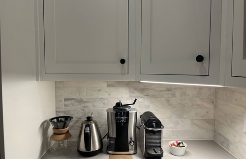 Potomac West House | Newly Built Luxury Home in Old Town Alexandria; Walk to Metro, Dining, Shops