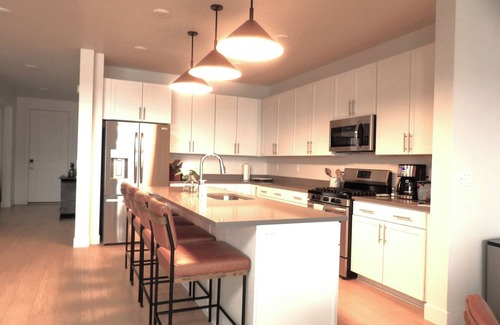 Heber House | Newly Built Luxury Mountain Home, 18 min to Park City