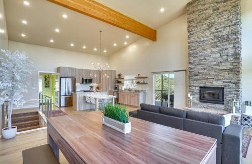 Mammoth Creek House | Newly Built, Modern Alton Cabin on 4 Acres!