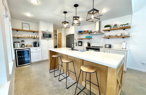 Pharr House | Newly built modern farmhouse w/private pool! Central location