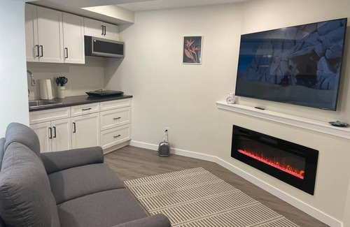 Fort Gary House | Newly Built Modern Room in the serene environment of Bison Run.