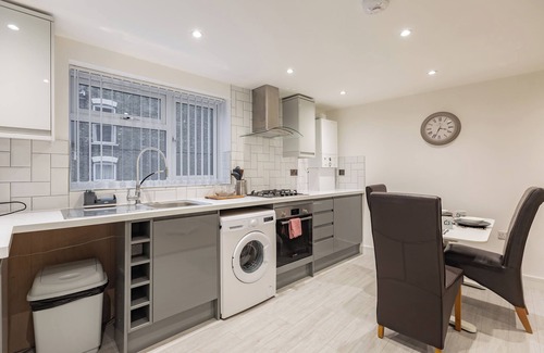 Chatham Apartment | Newly built one bedroom apartment, bright and airy.