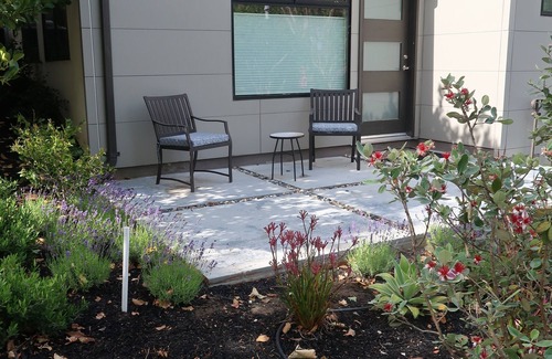 Piedmont House | Newly Built Piedmont 1BR with private landscaped porch and parking