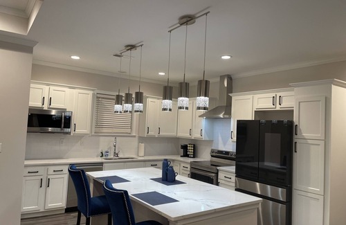 Otterbien Home House | Newly built sanctuary! Come make yourself at home!