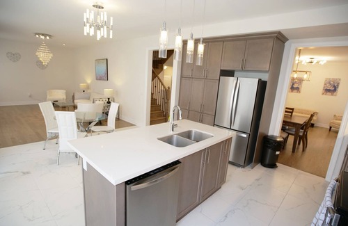 East Gwillimbury House | Newly-built Spacious Detached House for You in East Gwillimbury