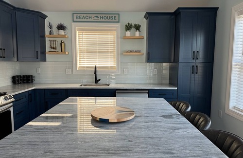 Lavallette House | Newly Constructed ~ 3BR ~ 2 Bath 1 block to the Beach Pet Friendly