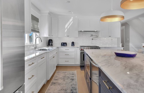Avalon House | Newly Constructed home on First Ave to be completed by April 30 for the 2023 rental season!