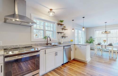 Gorham Apartment | Newly Constructed Two-BR Retreat Near Portland