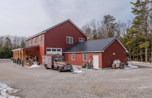 Gorham Apartment | Newly Constructed Two-BR Retreat Near Portland