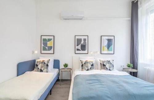 Jozsefvaros Apartment | Newly designed central studio