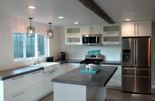 Fremont House | Newly designed waterfront away