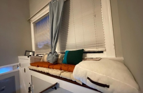Alameda Apartment | Newly (EAGLE) furnished 1 bedroom/1 full bathroom apartment