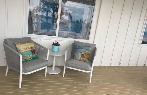 Manly Apartment | Newly finished self-contained unit above Arkles Bay watch sunset over Auckland