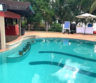 Kuala Teriang House | Newly Furbished Studio Seavilla for 4pax