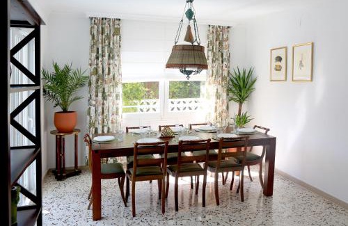 El Vendrell House | Newly furnished cozy house next to the beach