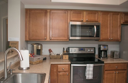 North Scottsdale Condo | Newly FURNISHED Professionally Decorated 2 Full baths Great Views Quiet Area !