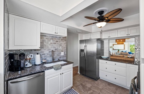 Tarpon Springs House | Newly Furnished 2-Bedroom Townhome with Stunning Gulf Views