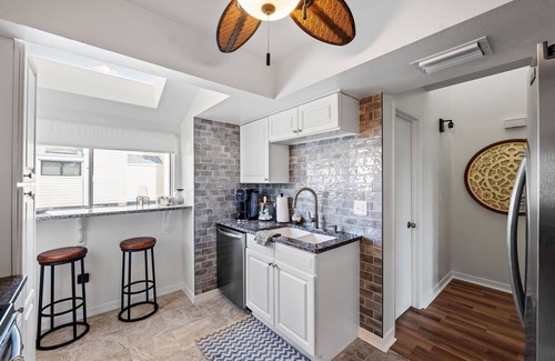 Tarpon Springs House | Newly Furnished 2-Bedroom Townhome with Stunning Gulf Views