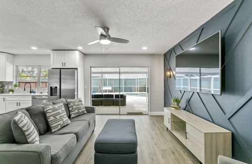 Lake Magdalene House | NEWLY LARGE HEATED POOL Modern home Ace Location Tampa Oasis - SEE 3D Tour