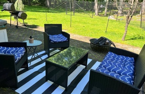 North Stamford House | Newly listed 5 Bd House, Close to buses, trains & beautiful downtown Stamford!