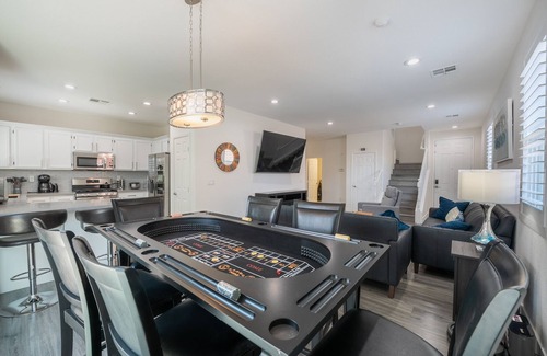 Enterprise House | NEWLY LISTED - Beautifully Remodeled 5 bedroom home, Large Gazabo with Spa!