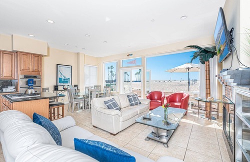 Balboa Peninsula Condo | Newly Listed Oceanfront! Clean & Affordable Downstairs Split Level Unit