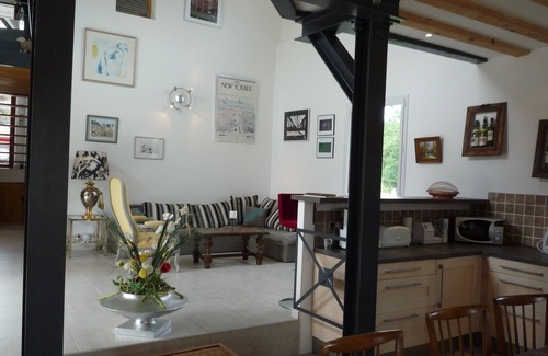 Saint-Felix-de-Villadeix House | Newly rebuilt family home (July 2010) on 2 ha of land.