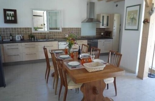 Saint-Felix-de-Villadeix House | Newly rebuilt family home (July 2010) on 2 ha of land.