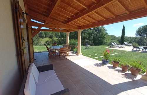 Saint-Felix-de-Villadeix House | Newly rebuilt family home (July 2010) on 2 ha of land.