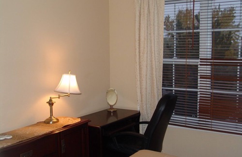 Bromont Condo | Newly refreshed lovely quiet 3 bdrm corner unit, fully furnished, hi speed wifi