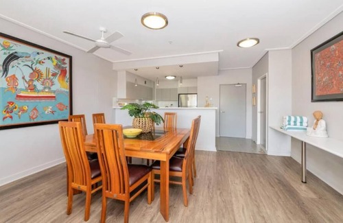 Townsville Apartment | Newly Refurb*2Bed 2Bath Apt*City*Walk To Strand