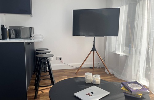 Selhurst Apartment | Newly Refurbished 1-bed Apartment in Croydon Se25