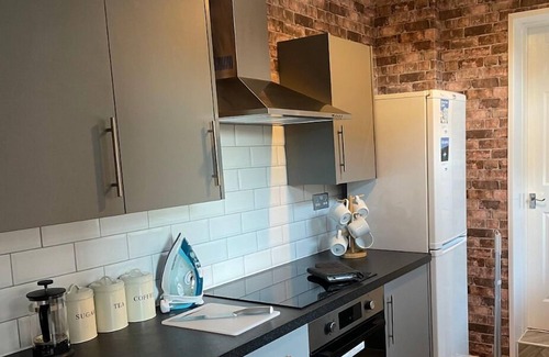 Gateshead Apartment | Newly refurbished 2 bedroom flat Free Parking