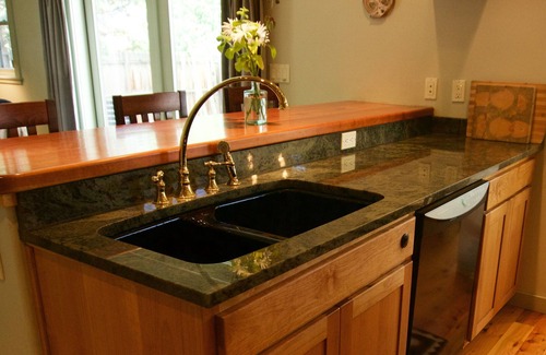 Silverton House | Newly remodeled 1889 historic downtown vacation rental